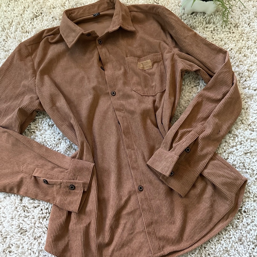 Vintage thick collard long sleeve buttoned fashionable light brown eveni…